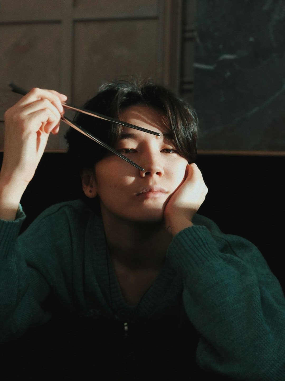 《不再畏缩》发布“我自向前”版预告 潘斌龙侯喜报父女以爱为舟破冰前行